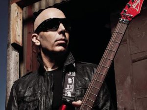 Joe Satriani...  EFSANE GİTARİST`TEN YENİ ALBÜM...