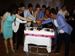 Yeliz... `YELİZ 2014`... BEŞ YILDIZLI ALBÜME, BEŞ YILDIZLI TANITIM !..