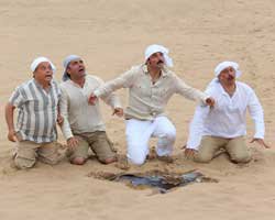 Zengin Kız Fakir Oğlan... FAKİR OĞLAN ÇÖLDE!