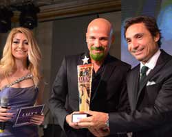 Luys Aktüel Magazin Gazetesi... YILIN EN İYİLERİNİ ÖDÜLLENDİRDİ!