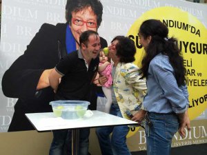 Süheyl Uygur... BRANDIUM `U KAHKAHAYA BOĞDU!