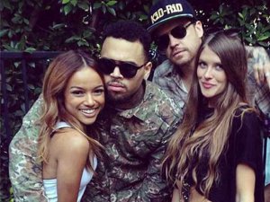 Chris Brown...ÖZGÜRLÜĞE KAVUŞMASINI PORNO YILDIZLARIYLA KUTLADI!