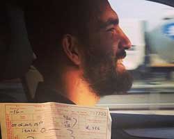 Arda Turan... `BEDELİNİ ÖDER, HIZIMI YAPARIM` POZU!