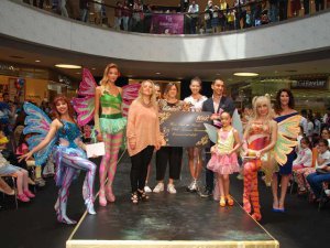 Özge Ulusoy... EN GÜZEL PERİ!