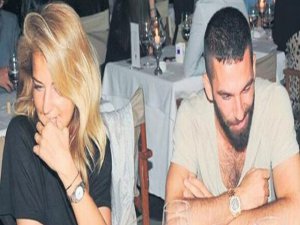 Arda Turan-Burcu Esmersoy... İKİLİNİN, KAFALARI KARIŞTIRAN TATİL PLANI !..