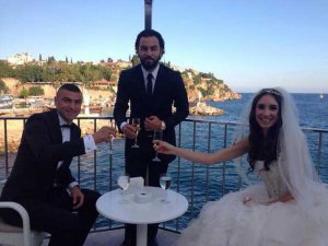 Burak Yılmaz-İstem Atilla... DÜĞÜNDEN İLK FOTOĞRAF, EVLENDİLER!