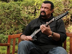 Steven Seagal... EFSANE HOLLYWOOD STARI, KONSER İÇİN İSTANBUL`DA !..