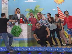 Dur Durabilirsen... TATİL KÖYÜNDE NELER OLUYOR?