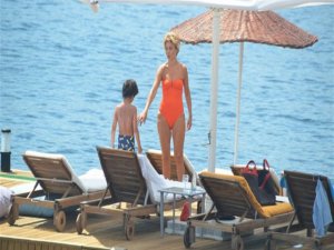 Gülben Ergen... REYTİNG SAVAŞINDAN GERİ Mİ ÇEKİLİYOR ?..