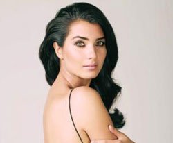 Tuba Büyüküstün... MAHSUN KIMIZIGÜL'E "EVET" DEDİ!