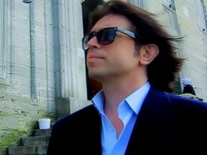 Bülent Yetiş... `İLAHİ`LERİMİZİ YORUMLADI!