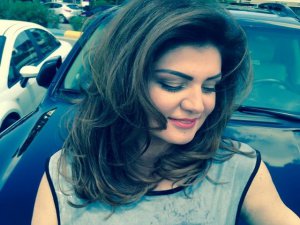 Özlem Ağırman... "TÜRKAN ŞORAY`IM BENİM" DİYEN HAYRANINDAN SEVGİ SELİ !..