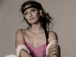 Deniz Sipahi... DİZİLERDEN SAHNELERE `GÜZEL` TRANSFER!