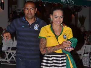 Mert Nobre... ALMANYA YENİLGİSİNİ EŞİYLE İZLEDİ!