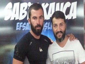 Turabi Çamkıran... SURVİVOR ŞAMPİYONU, İLK İŞİ İÇİN İMZA ATTI !..