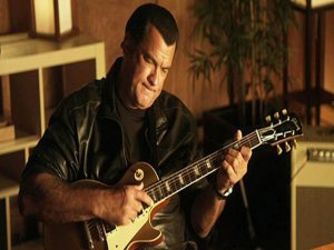 Steven Seagal... HOLLYWOOD`UN EFSANE İSMİ, MÜZİSYEN KİMLİĞİ İLE İSTANBUL`DA !..