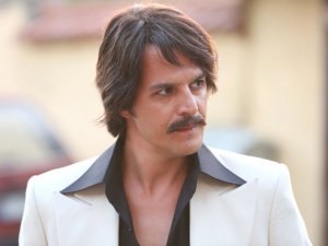 Mehmet Günsur... YENİ ROLÜNÜ ÇABUK BENİMSEDİ!