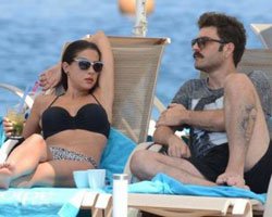 Şahin Irmak-Asena Tuğal... BODRUM`DA YORGUNLUK ATIYORLAR!