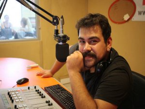 Reha Özcan... RADYO PROGRAMCISI OLARAK BİR `DEVRİM` E İMZA ATTI !..