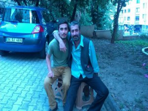 `Yeni Dünya`... SOSYAL MEDYA, YENİ ÇEKİLEN FİLMİN SETİNE GELDİ !...