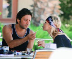 Nihat Doğan... SEVGİLİYE REPERTUAR JESTİ!