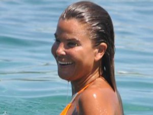 Özlem Yıldız... OLGUNLAŞTIKÇA GÜZELLEŞİYOR!