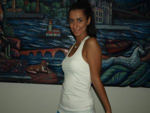 Yudum... KUMBURGAZ, GENÇ POPCU İLE SERİNLİYOR !..