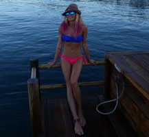 Nazlı... BACAKLARI SİGORTALI MI?