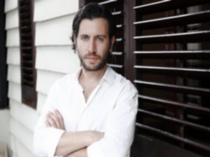 Ali İl... `KÜÇÜK KADINLAR` DA Kİ PERFORMANSINDAN SONRA ŞİMDİ DE  `POYRAZ KARAYEL` DE