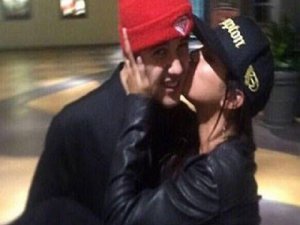 Justin Bieber-Selena Gomez... UZATMALI ÇILGIN AŞIKLAR YENİDEN BARIŞTI !..