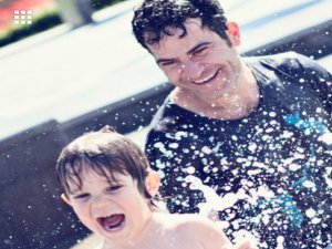 Burak Demir... MUHTEŞEM YÜZYIL`IN `HÜSEYİN ÇAVUŞ` U, ŞİMDİ DE `EMANET` DE !..