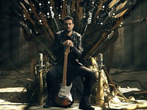 Akın Bazin... TÜRKİYE`NİN İLK UZUN METRAJLI 3D KLİBİ!