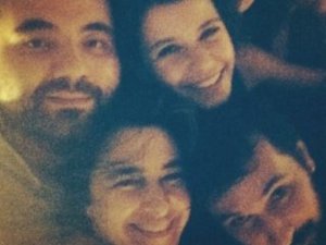 Beren Saat... TAZE GELİNİN, `MUKADDES  YENGE` İLE ÖZ.ÇEKİMİ !..