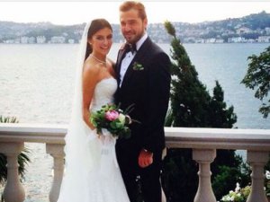 Neslişah Alkoçlar-Engin Altan Düzyatan... BEBEĞİN CİNSİYETİ BELLİ OLDU!