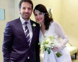 Başak Sayan... AMERİKA`DA EVLENDİ!