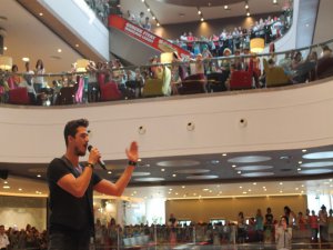 Gökhan Keser... İMZA GÜNÜNDE HAYRANLARIYLA BULUŞTU !..