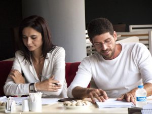 Cemal Hünal-Betül Alganatay... İKİLİ, `KIRMIZI` FİLMİNDE BİR ARAYA GELDİ !..