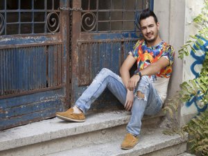 Özkan... `YENİ DOĞUŞ`... İZMİR`DEN İSTANBUL`A UZANAN BİR HAYAT !..