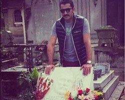 Kenan İmirzalioğlu... PARİS`TE KİMİN MEZARINI ZİYARET ETTİ?