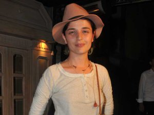 Gonca Vuslateri... DOĞUM GÜNÜNE KATILANLARA KONSER VERDİ!