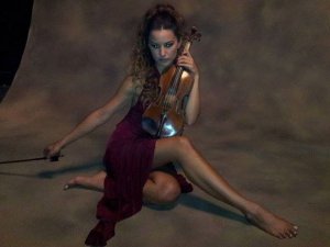 Yıldız Asyalı... BAŞROL İLE BEYAZPERDEDE!