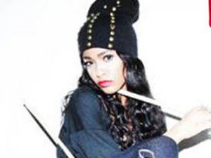 Simone Battle... İNTİHAR ETTİ!