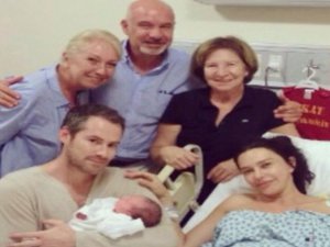 Hande Ataizi... ANNE OLDU !..