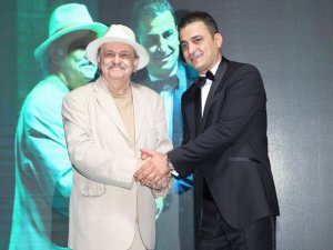 YEŞİLÇAM`IN BİR ASIRLIK SERÜVENİ TAÇLANIYOR!