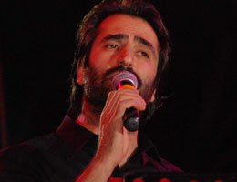 Mahzun Kırmızıgül... YENİ İMAJIYLA DİKKAT ÇEKTİ!