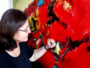 `Yaşayan Zamanlar Resim Sergisi`... SEMRA HASGÜLEÇ, ESERLERİYLE GÖRÜCÜYE ÇIKIYOR `..