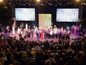 21.Altın Koza Film Festivali... GÖRKEMLİ AÇILIŞ!