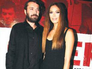 Halil Sezai... FiLMiNi iZLEMEDEN  GALADAN ÇIKTI!