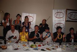 Çiğdem Savaş... İFTAR YEMEĞİ VERDİ!