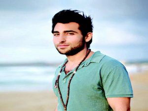 Cengiz Atasoy... `AŞK ŞIMARIĞI` !..